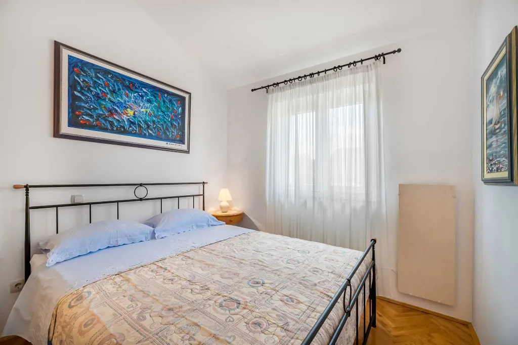 Apartment with Terrace and Sea View in Baška
