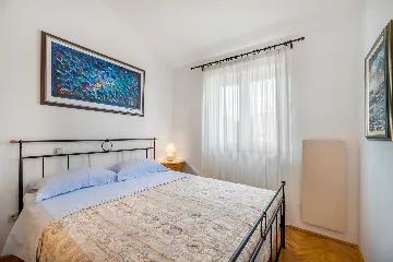 Apartment with Terrace and Sea View in Baška