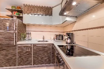 Apartment with Terrace and Sea View in Baška