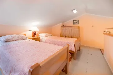 Apartment with Terrace and Sea View in Baška