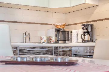 Apartment with Terrace and Sea View in Baška