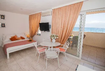 Studio in Baška with Sea-View Terrace