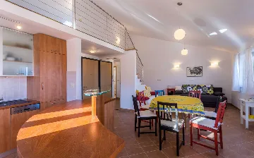 Baška 1-Bedroom Apartment with Sea View for 4