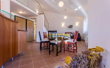 Baška 1-Bedroom Apartment with Sea View for 4