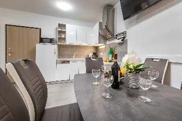 Apartment with Mountain and Sea Views in Baška