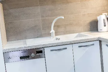 Apartment with Mountain and Sea Views in Baška