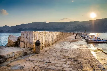 Sea-View Apartment with 1 Bedroom in Baška