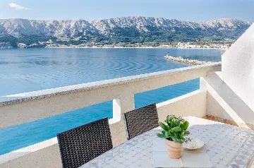 One-Bedroom Apartment with Sea View in Baška