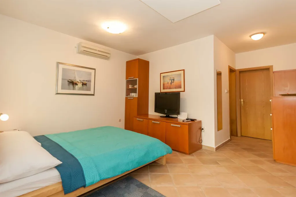Baška 1-Bedroom Apartment for Up to 4 Guests