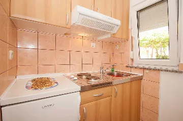 Baška Studio Apartment with Terrace and BBQ