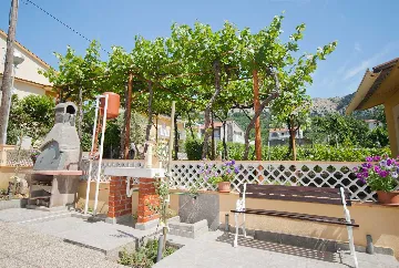 Baška Studio Apartment with Terrace and BBQ