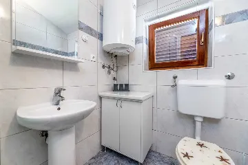 2-Bedroom Apartment in Baška for Up to 5 Guests