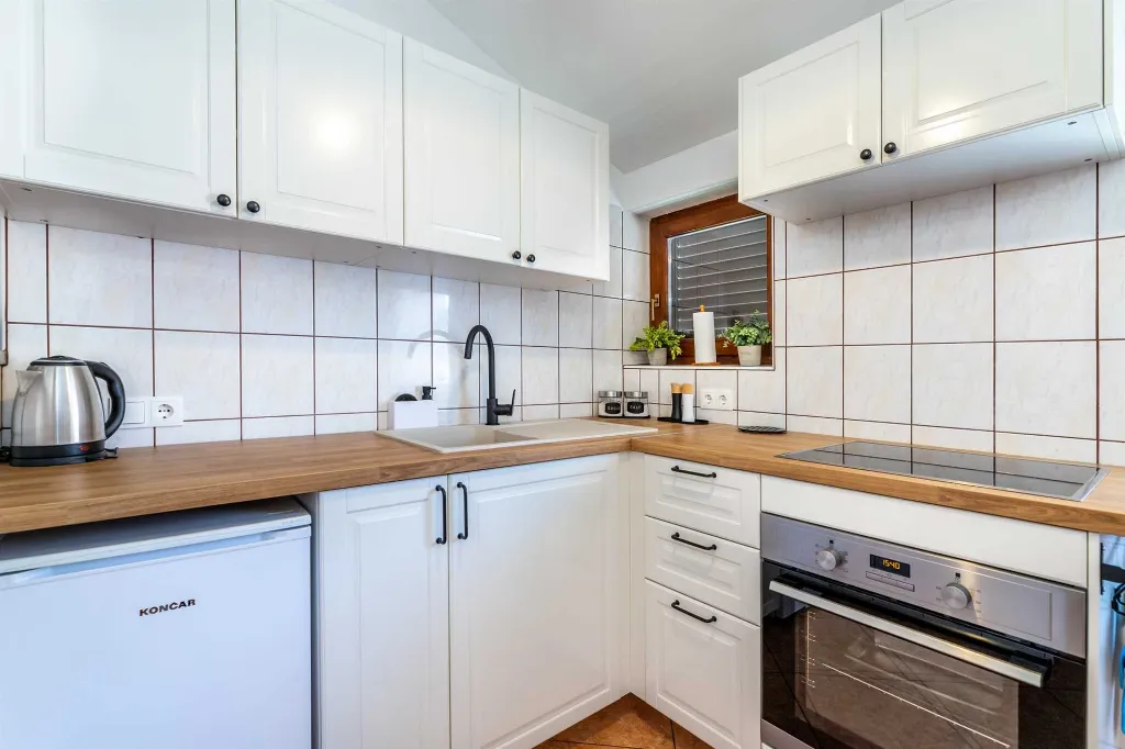 2-Bedroom Apartment in Baška for Up to 5 Guests