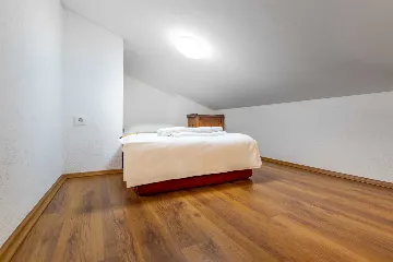 2-Bedroom Apartment in Baška for Up to 5 Guests