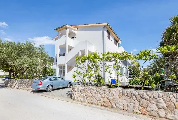 2-Bedroom Apartment in Baška for Up to 5 Guests