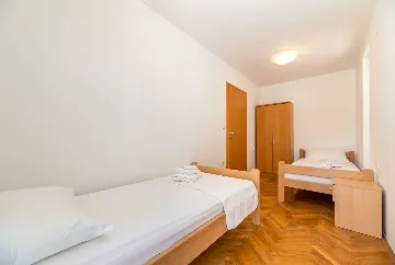 Baška Apartment for Up to 6 Guests with Balcony