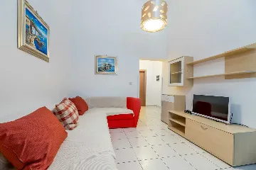 Baška Apartment for Up to 6 Guests with Balcony