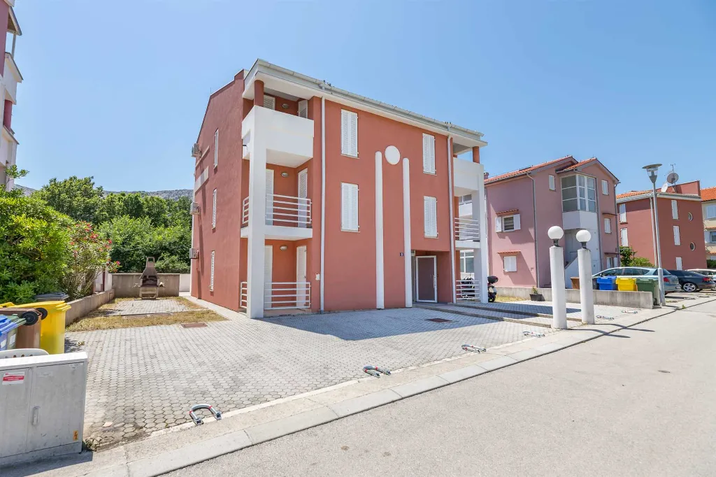 Baška Apartment for Up to 6 Guests with Balcony