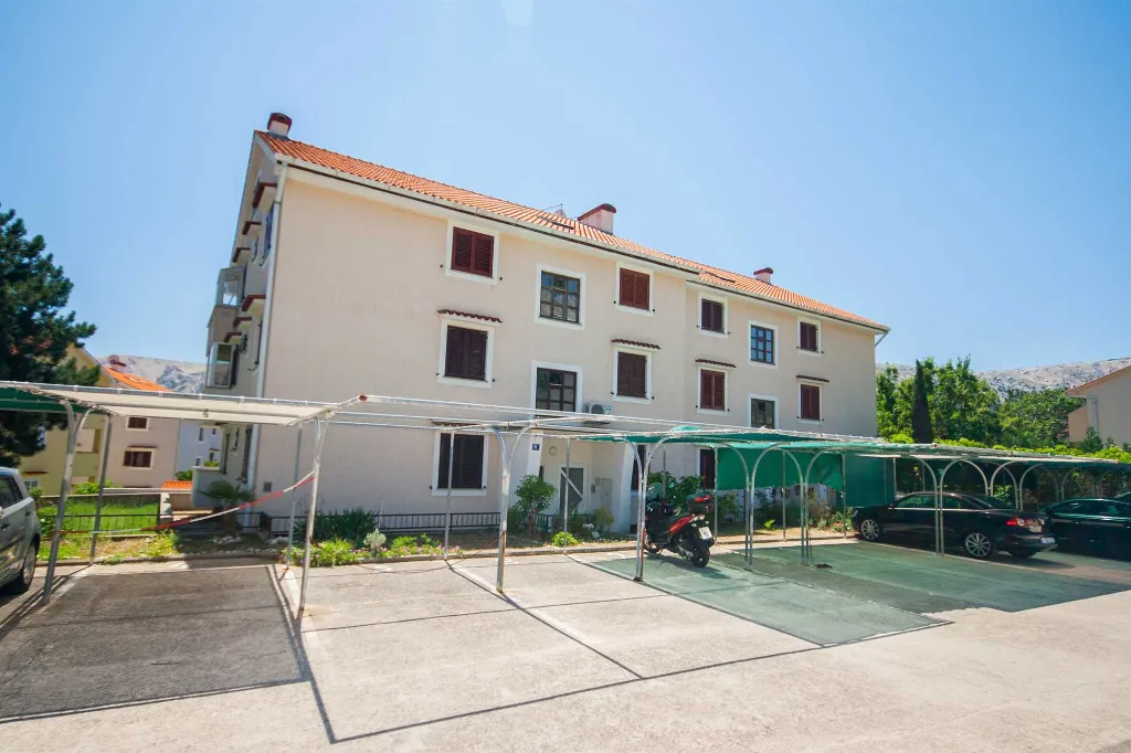 Baška Apartment with Balcony and Parking