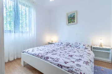 2-Bedroom Apartment for up to 5 in Baška