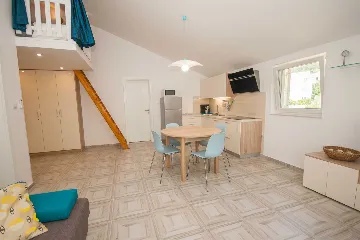 Pet-Friendly Apartment in Baška with Parking