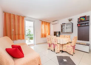 Apartment in Baška with Terrace for Up to 4 Guests