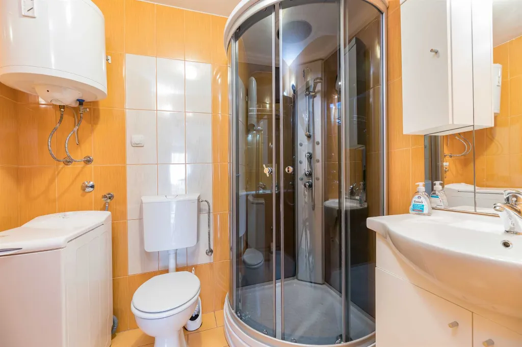 Apartment in Baška with Terrace for Up to 4 Guests