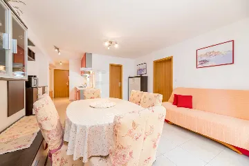 Apartment in Baška with Terrace for Up to 4 Guests
