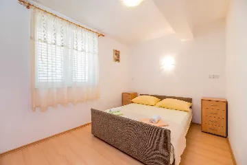 Apartment in Baška with Terrace for Up to 4 Guests