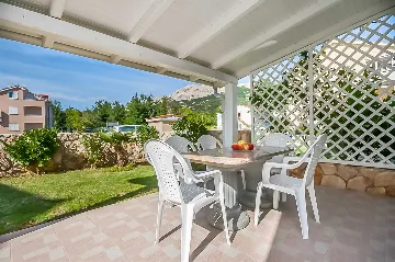 2-Bedroom Apartment in Baška with Terrace & Grill