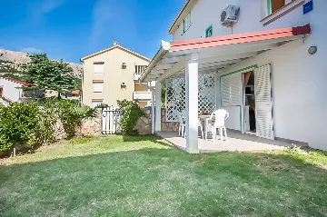 2-Bedroom Apartment in Baška with Terrace & Grill