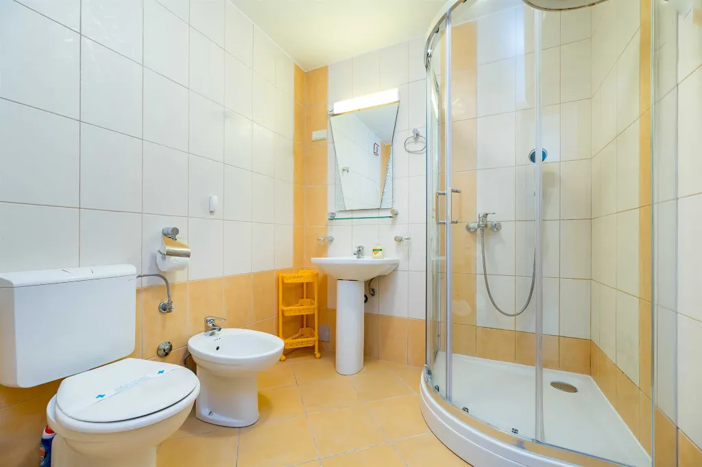 Two-Bedroom Apartment near the Beach in Baška