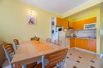 Baška Apartment with 2 Bedrooms and Wi‑Fi
