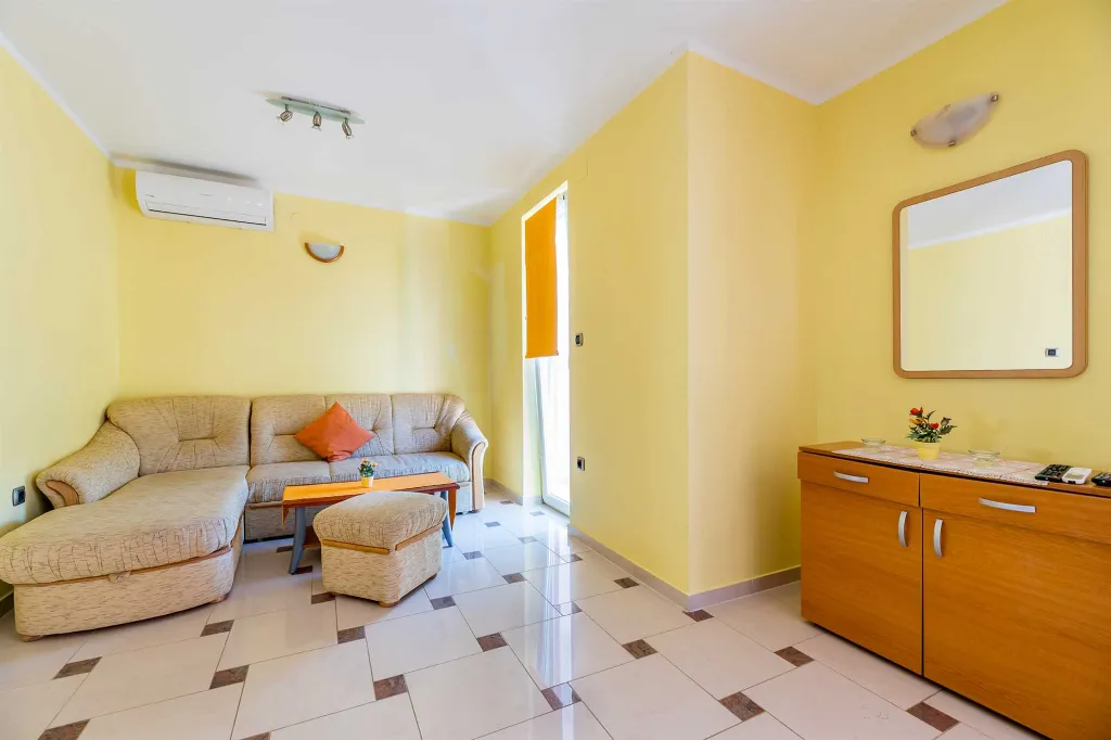 Baška Apartment with 2 Bedrooms and Wi‑Fi