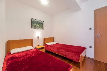 Baška Apartment with 2 Bedrooms and Wi‑Fi
