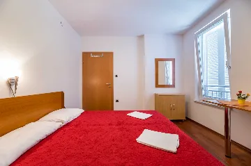Baška Apartment with 2 Bedrooms and Wi‑Fi