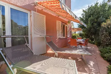 Two-Bedroom Apartment with Terrace in Baška