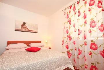 Two-Bedroom Apartment with Terrace in Baška