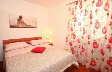 Two-Bedroom Apartment with Terrace in Baška