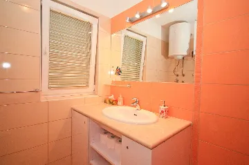 Two-Bedroom Apartment with Terrace in Baška