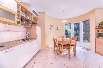 Two-Bedroom Apartment with Terrace in Baška