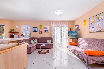 Two-Bedroom Apartment with Terrace in Baška
