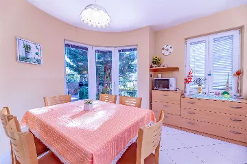 Two-Bedroom Apartment with Terrace in Baška