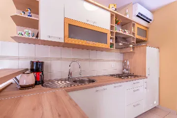 Two-Bedroom Apartment with Terrace in Baška