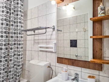 Studio Apartment in Baška for 2 Guests with Parking