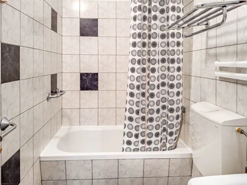 Studio Apartment in Baška for 2 Guests with Parking