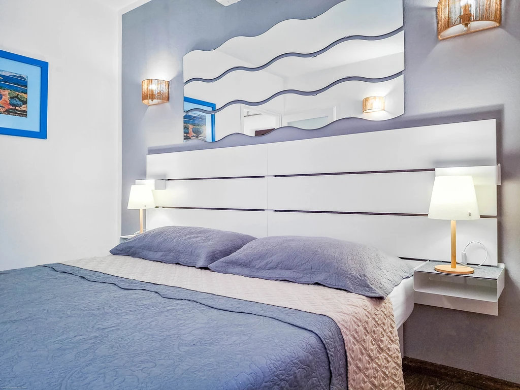 Studio Apartment in Baška for 2 Guests with Parking