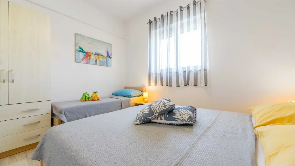 Baška Apartment with Pool for up to 4 Guests