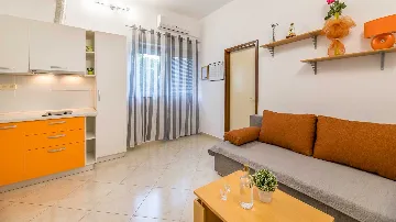 Baška Apartment with Pool for up to 4 Guests