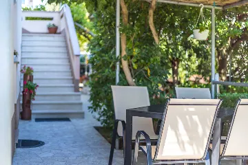 Baška Apartment with Pool for up to 4 Guests